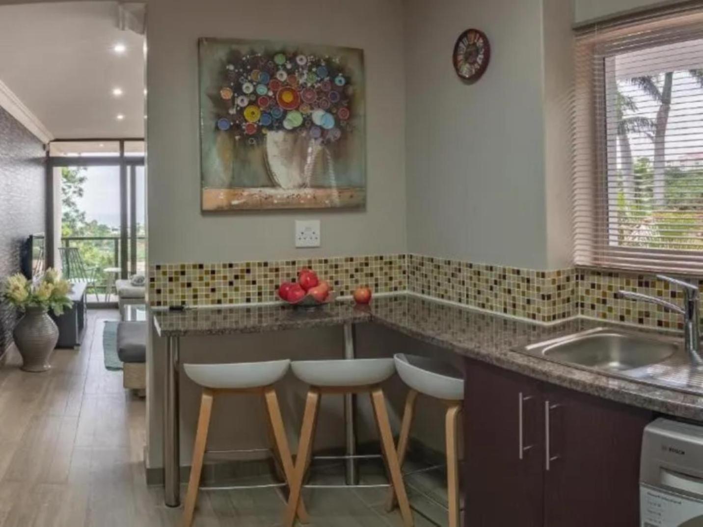 Ekuthuleni Modern Christian With Seaview Homestay