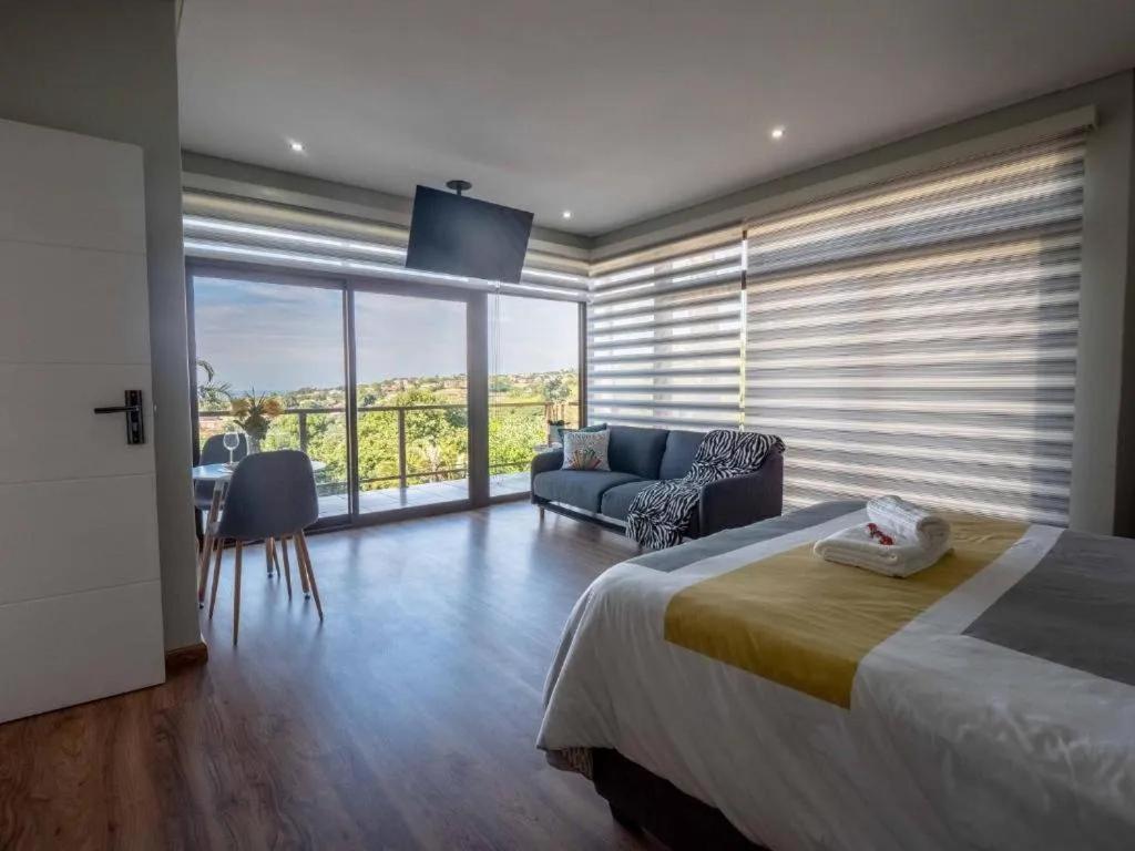 Homestay Ekuthuleni Modern Christian With Seaview Umhlanga