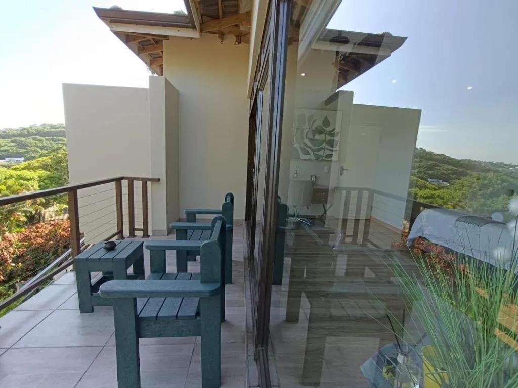 Ekuthuleni Modern Christian With Seaview Umhlanga Rocks